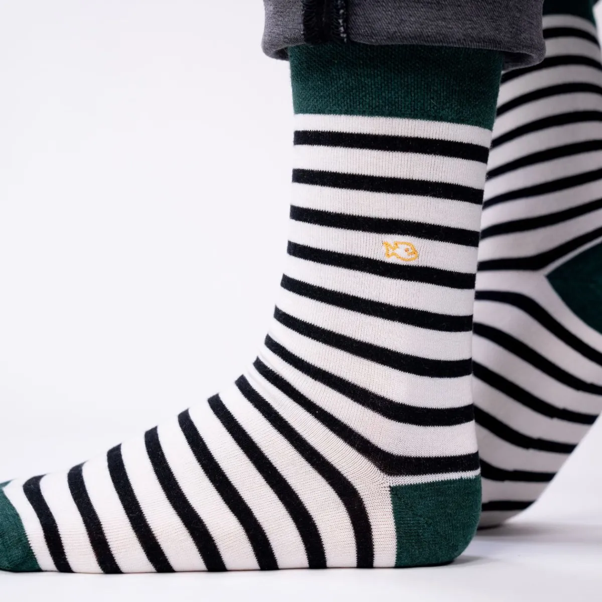 chaussettes_en_coton_peign_a_rayures_larges__blanc_ray_noir_3.webp BILLYBELT Chaussettes en coton peigné A rayures larges - Blanc, rayé noir>Homme Chaussettes Fantaisie