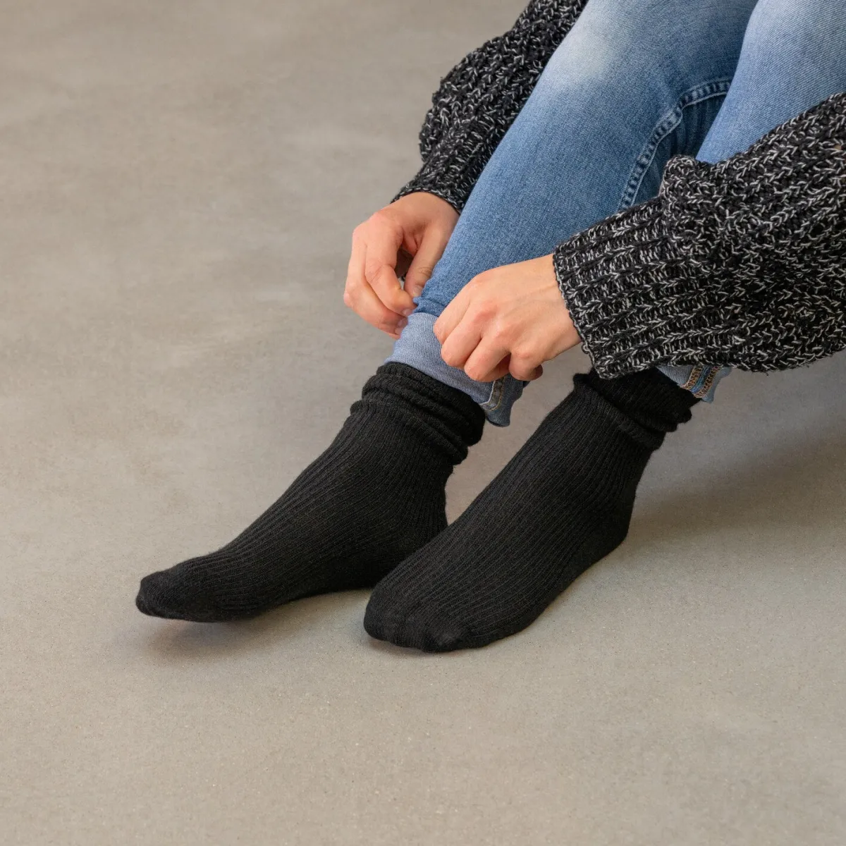 chaussettes_en_laine_avec_angora__noir_2.webp BILLYBELT Chaussettes en laine avec angora>Femme Chaussettes Chaudes | Chaussettes Unies