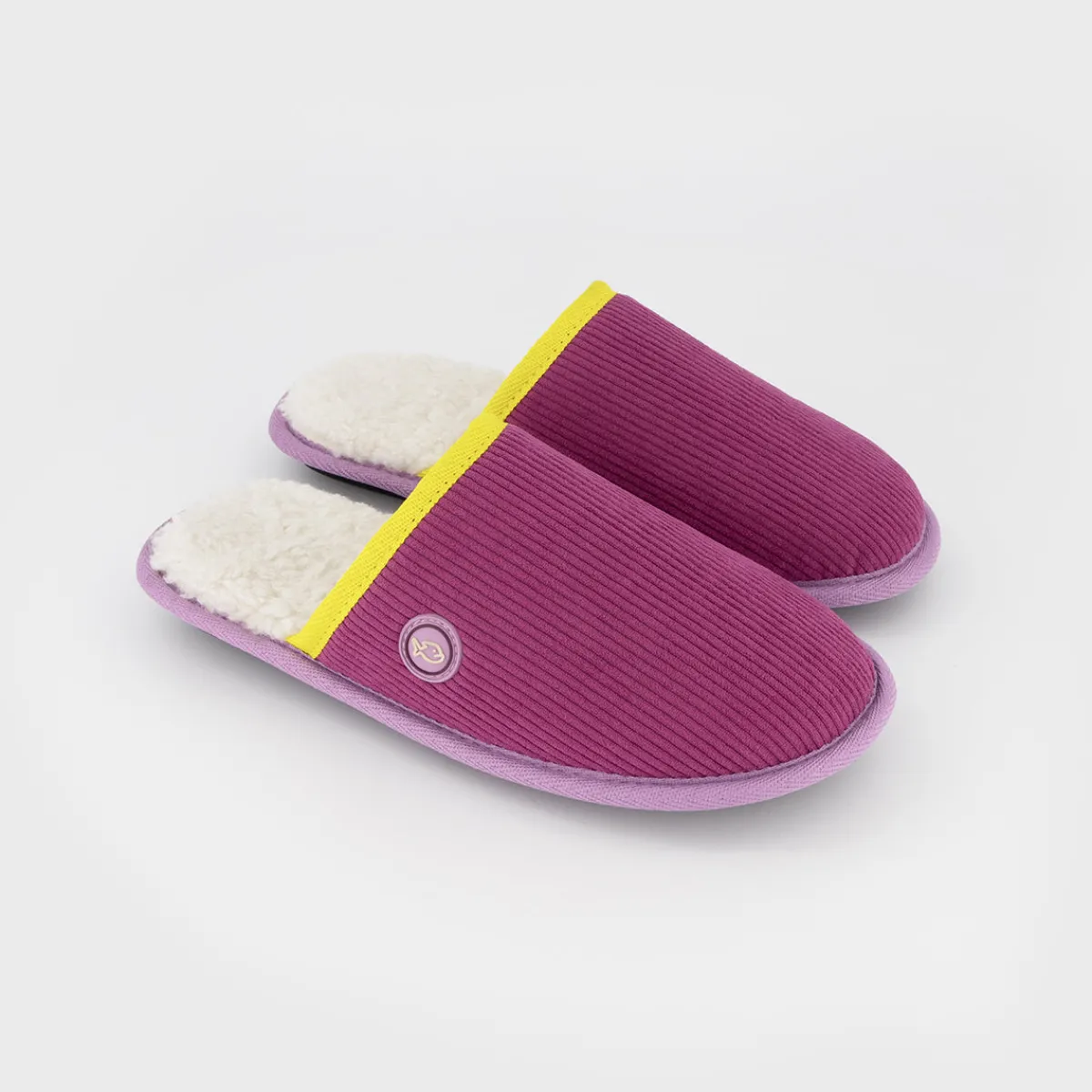 chaussons_en_velours_ctel_rose_1.webp BILLYBELT Chaussons en velours côtelé Rose> Chaussons