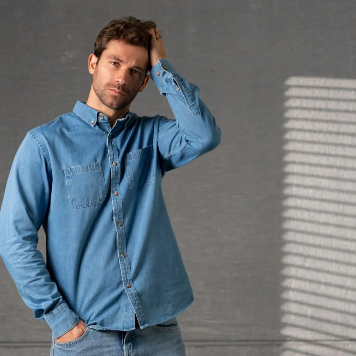 chemise_en_denim_bleu_ciel_3.webp BILLYBELT Chemise en denim> Chemises Et Surchemises