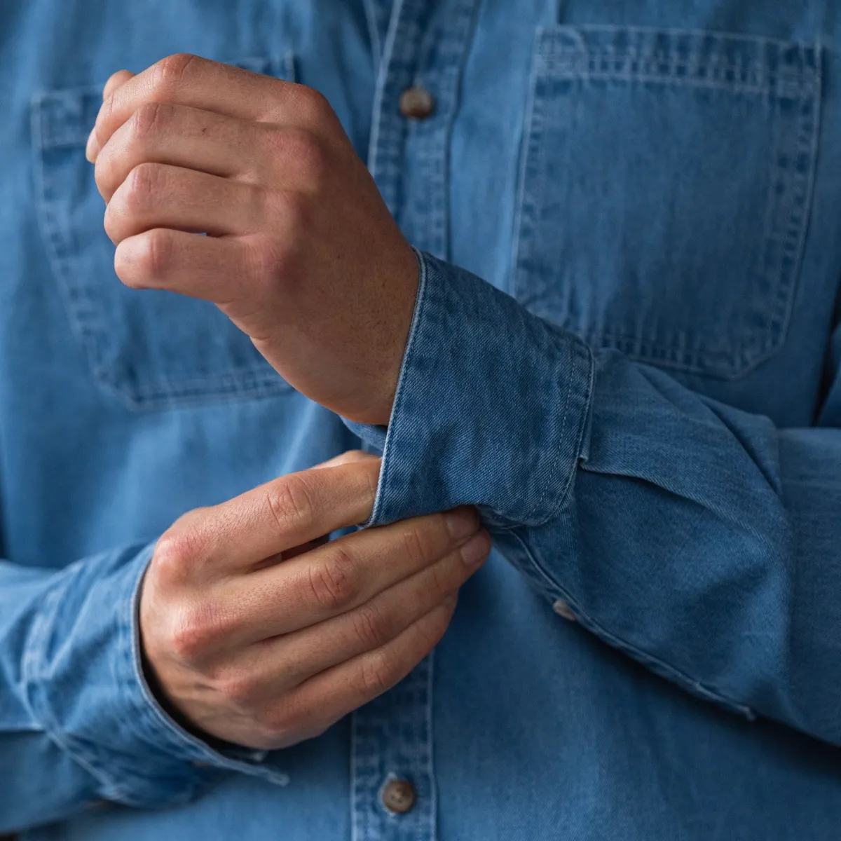 chemise_en_denim_bleu_ciel_5.webp BILLYBELT Chemise en denim> Chemises Et Surchemises