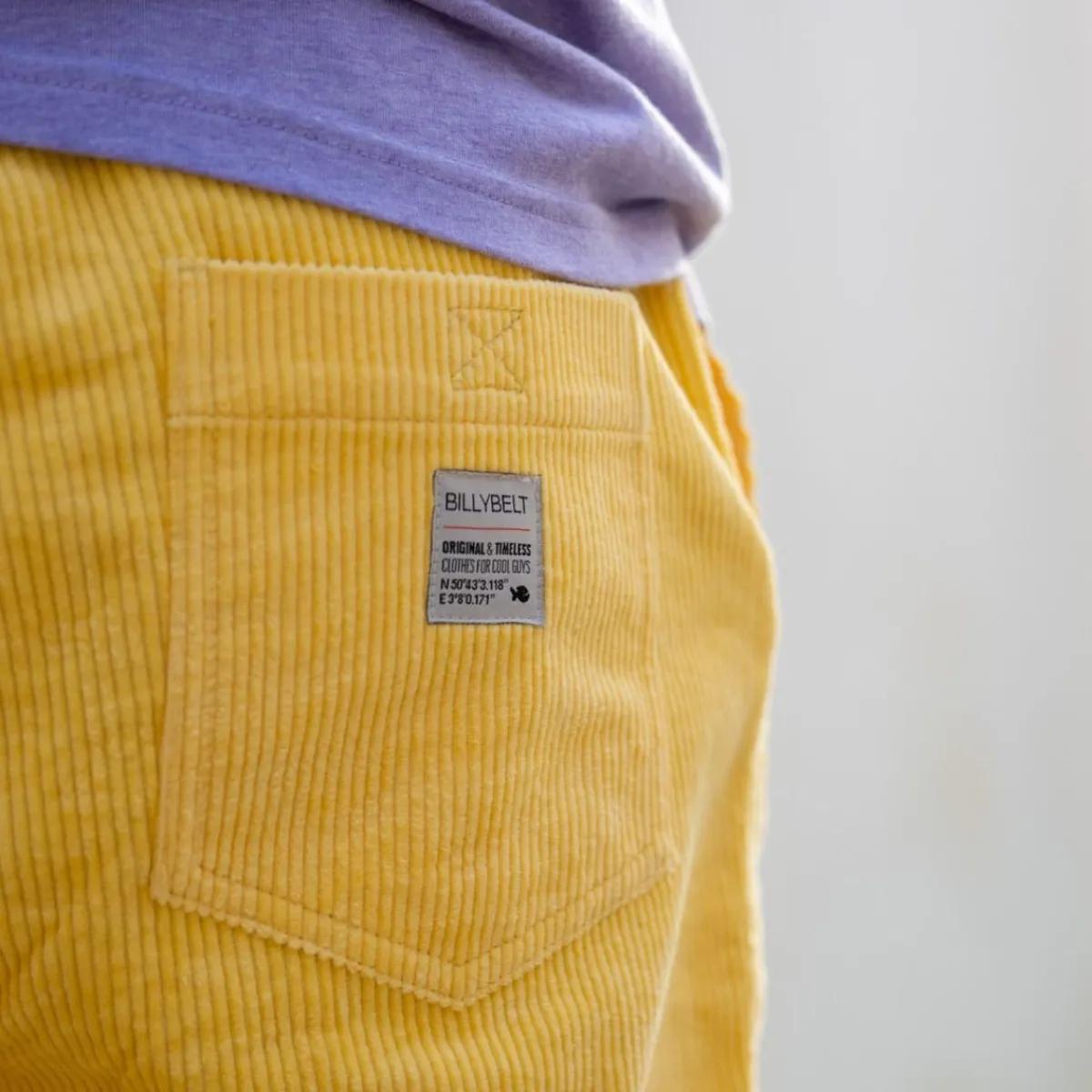 short_en_velours_beach_horizon__jaune_3.webp BILLYBELT Short en velours Beach horizon -> Shorts