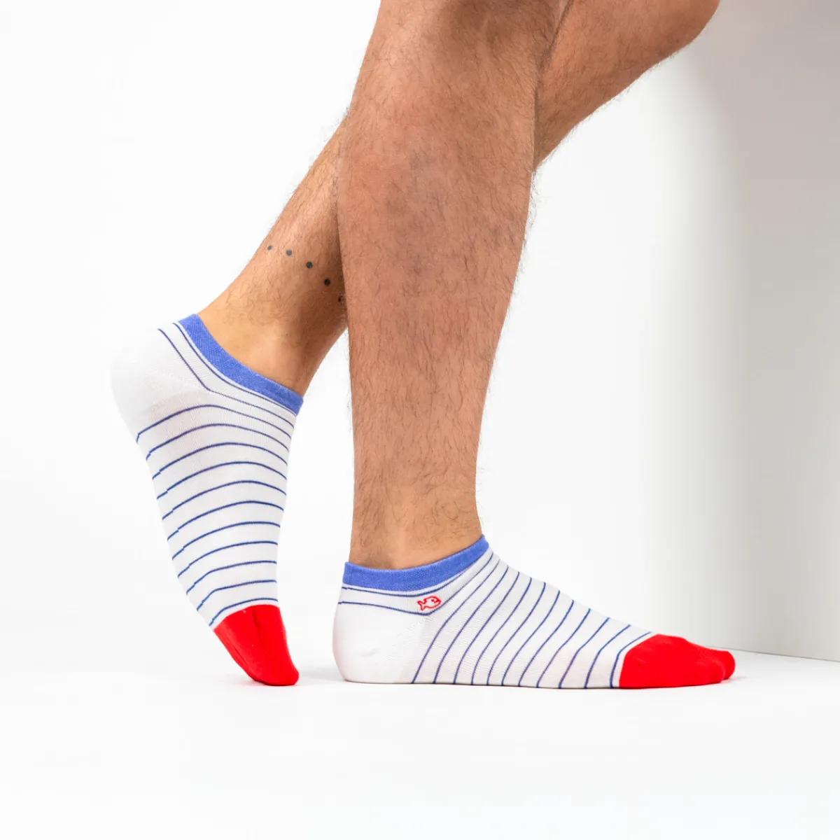 socquettes_en_coton_peign_a_rayures_fines__blanc_ray_bleu_0.webp BILLYBELT Socquettes en coton peigné A rayures fines ->Homme Chaussettes Basses