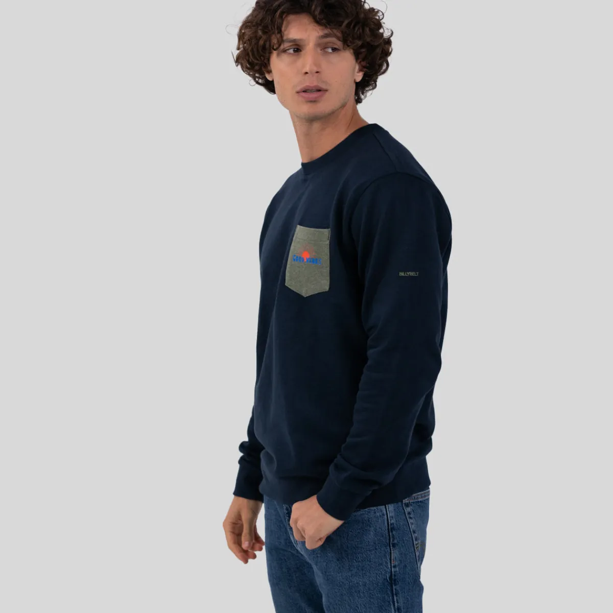 sweatshirt_bleu_imprim_mariisor_x_billybelt_3.webp BILLYBELT Sweatshirt bleu imprimé MARIISORÉ x> Sweatshirts