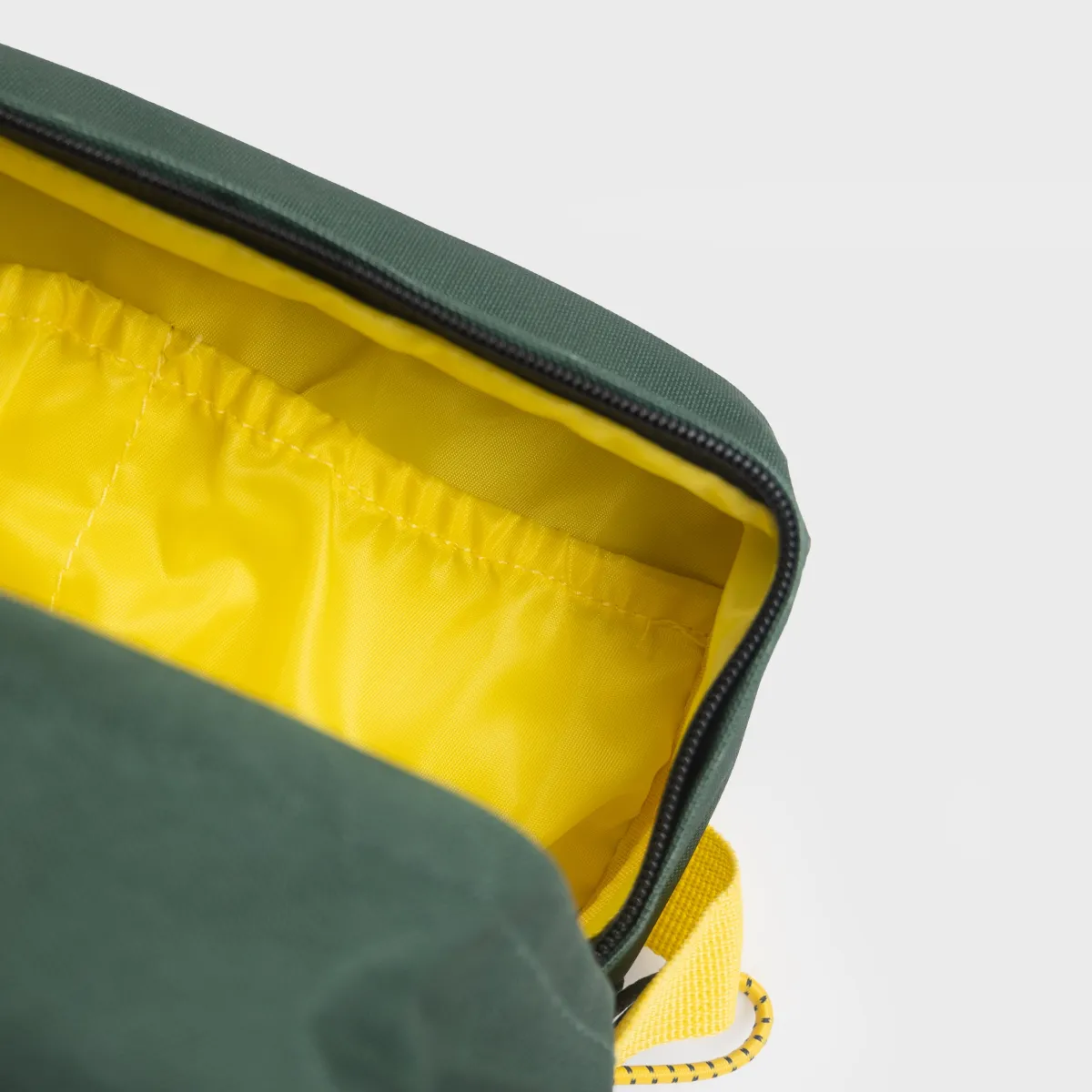 trousse_de_toilette__polyester_recycl_green_blue_4.webp BILLYBELT Trousse de toilette 100% polyester recyclé Green blue> Trousses De Toilette