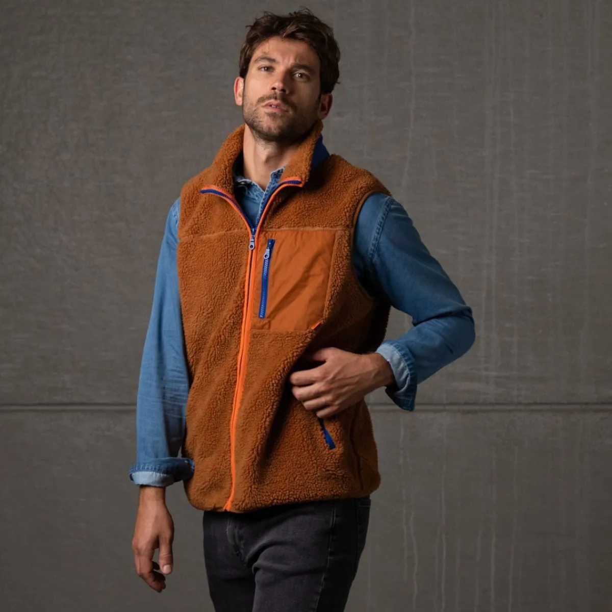 veste_sherpa_mixte_zippe_sans_manches_camel_0.webp BILLYBELT Veste sherpa mixte zippée sans manches>Homme Vestes Et Pulls En Sherpa Homme