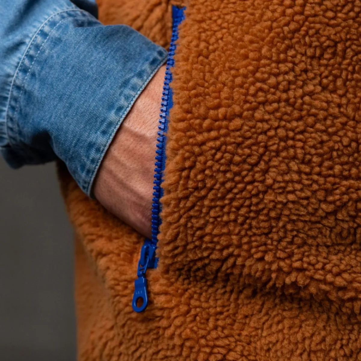 veste_sherpa_mixte_zippe_sans_manches_camel_2.webp BILLYBELT Veste sherpa mixte zippée sans manches>Homme Vestes Et Pulls En Sherpa Homme